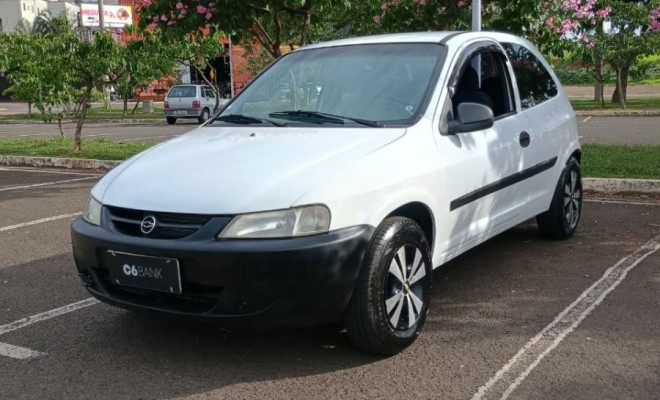 GM - Chevrolet Celta 1.0/Super/N.Piq.1.0 MPFi VHC 8V 3p 2003 Gasolina
