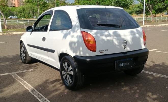 GM - Chevrolet Celta 1.0/Super/N.Piq.1.0 MPFi VHC 8V 3p 2003 Gasolina-0
