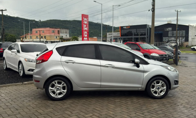 Ford Fiesta 1.6 16V Flex Aut. 5p 2016 Flex-0