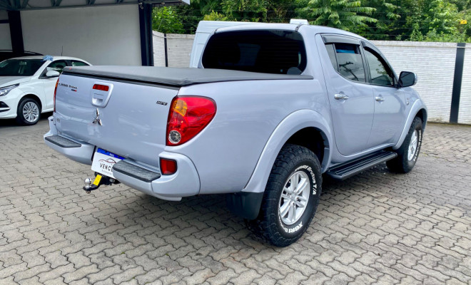 Mitsubishi L200 Triton HPE 3.2 CD TB Aut - 2014 Diesel-1