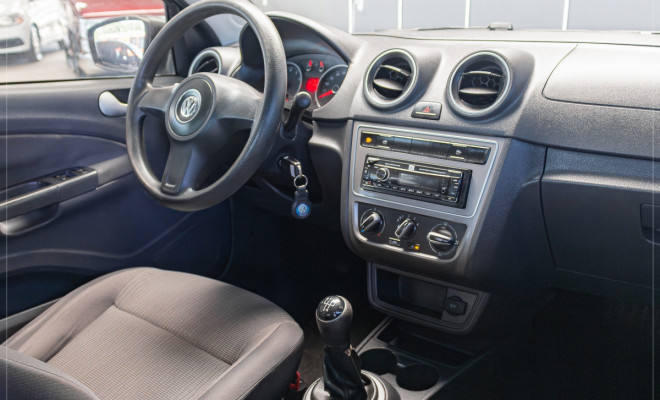 VW - VolksWagen VOYAGE 1.0/1.0 City Mi Total Flex 8V 4p 2013 Flex-6