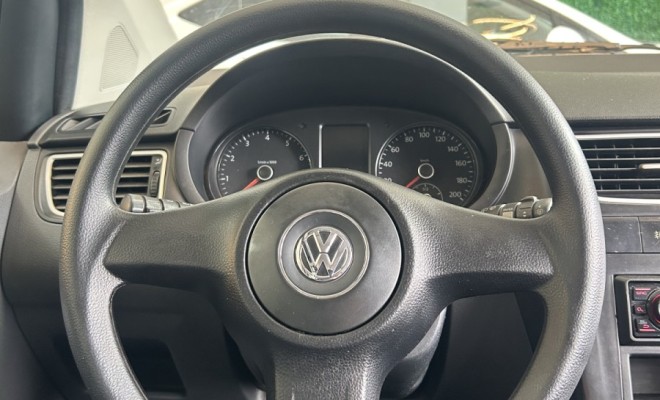 VW - VolksWagen Fox Plus 1.0Mi/ 1.0Mi Total Flex 8V 4p 2010 Flex-8