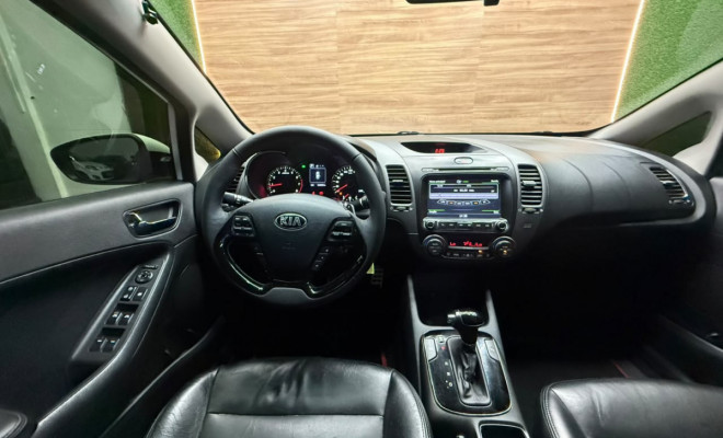 Kia Motors Cerato 1.6 16V  Flex  Aut. 2017-3