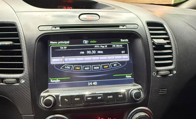 Kia Motors Cerato 1.6 16V  Flex  Aut. 2017-6