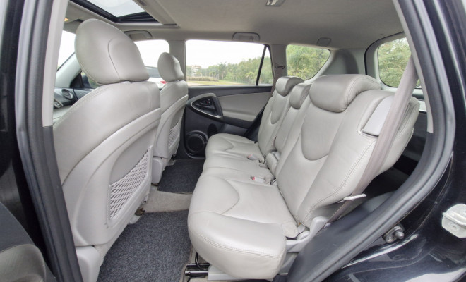 Toyota RAV4 2.4 4x4 16V 170cv Aut. 2010 Gasolina-4