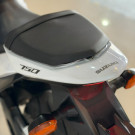 SUZUKI GSR 750 2015 Gasolina-6