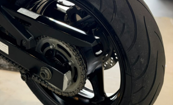 SUZUKI GSR 750 2015 Gasolina-14