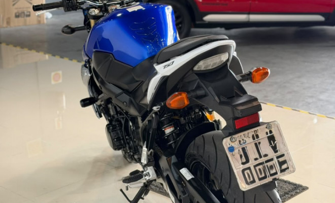 SUZUKI GSR 750 2015 Gasolina-5