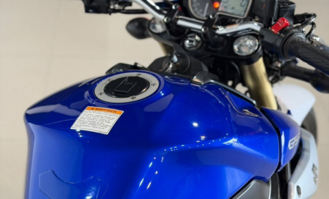 SUZUKI GSR 750 2015 Gasolina-7