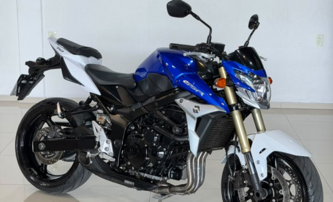 SUZUKI GSR 750 2015 Gasolina