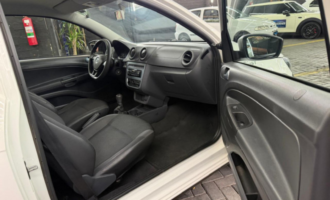 VW - VolksWagen Saveiro Robust 1.6 Total Flex 8V 2019 Flex-5