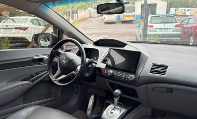 Honda Civic Sed. LXL/ LXL SE 1.8 Flex 16V Aut. 2011 Flex-4