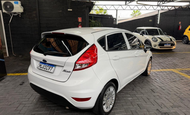 Ford Fiesta 1.5 16V Flex Mec. 5p 2015 Flex-1