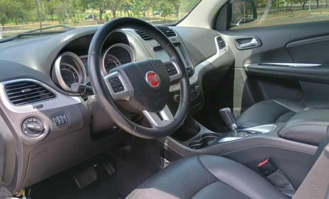 Fiat FREEMONT EMOT./PRECISION 2.4 16V 5p Aut. 2012 Gasolina-4