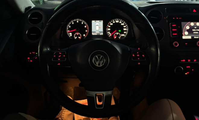 VW - VolksWagen TIGUAN 2.0 TSI 16V 200cv Tiptronic 5p 2013 Gasolina-16