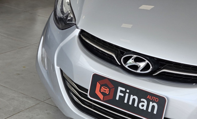 Hyundai Elantra GLS 1.8 16V Aut. 2013 Gasolina-2
