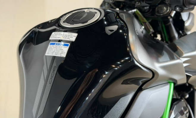 KAWASAKI Z 900 2023 Gasolina-6