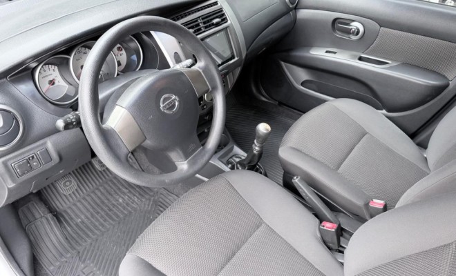 Nissan LIVINA GRAND S 1.8 16V Flex Fuel Mec. 2013 Flex-13
