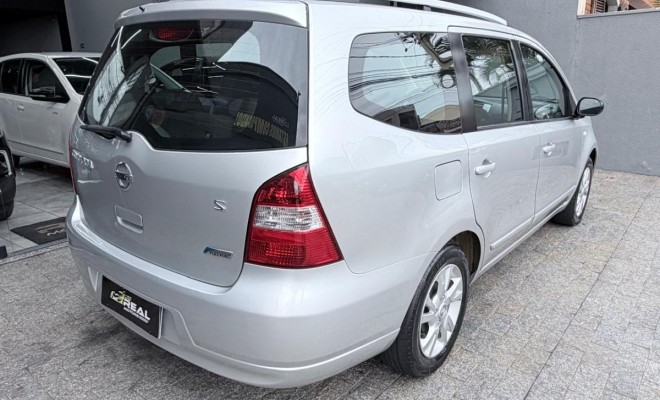 Nissan LIVINA GRAND S 1.8 16V Flex Fuel Mec. 2013 Flex-9