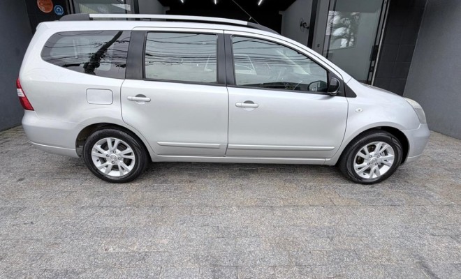 Nissan LIVINA GRAND S 1.8 16V Flex Fuel Mec. 2013 Flex-10