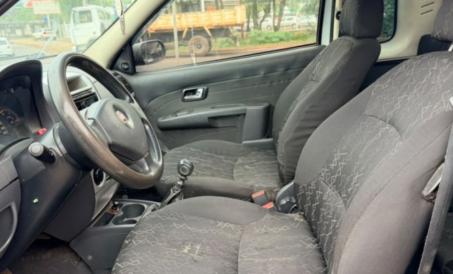 Fiat Strada Trekking 1.4 mpi Fire Flex 8V CE 2009 Flex-8