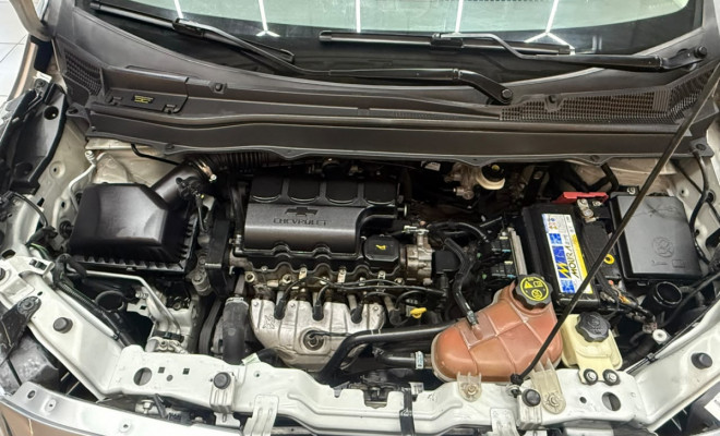 VW - VolksWagen Saveiro Highline 1.6 T. Flex 8V CD 2015-10
