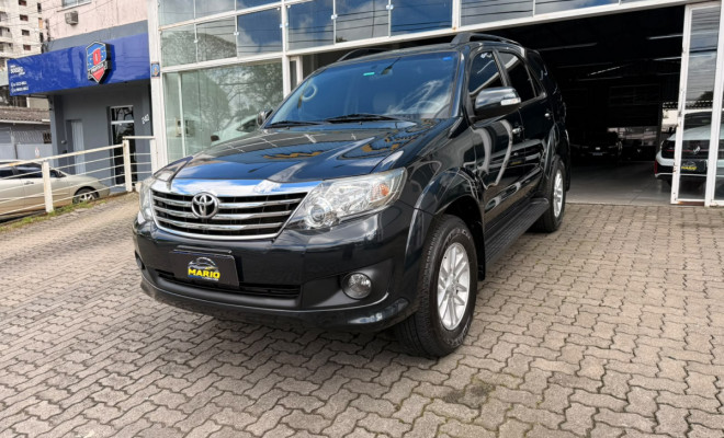 Toyota Hilux SW4 SR 4x2 2.7/ 2.7 Flex 16V Aut. 2015 Flex-5