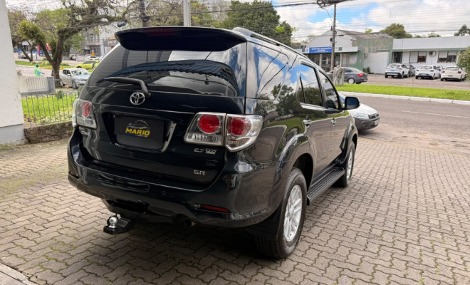 Toyota Hilux SW4 SR 4x2 2.7/ 2.7 Flex 16V Aut. 2015 Flex-1