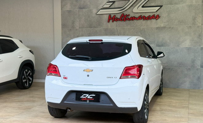 GM - Chevrolet ONIX HATCH LT 1.4 8V FlexPower 5p Mec. 2017 Flex-2