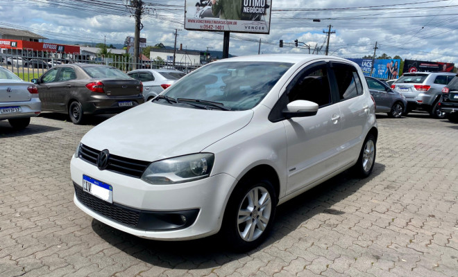 VW - Fox 1.6 Mi 8V - 2014-0