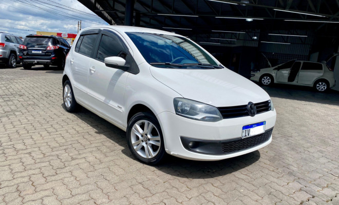 VW - Fox 1.6 Mi 8V - 2014