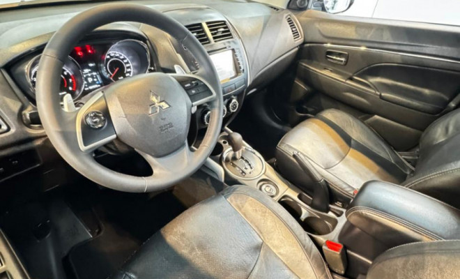 Mitsubishi ASX 2.0 16V 4x4 160cv Aut. 2015 Gasolina-19