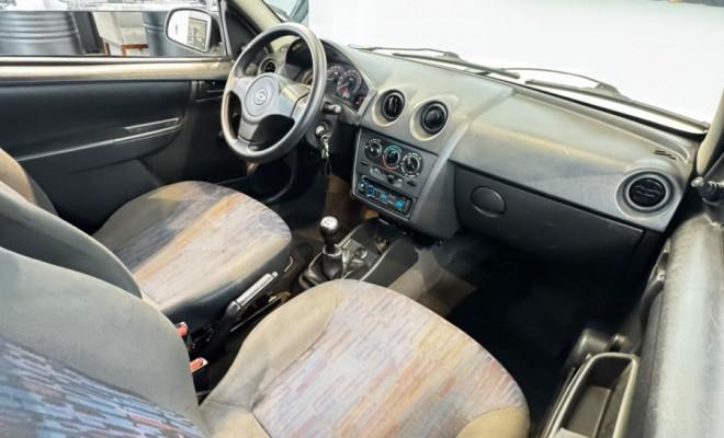 GM - Chevrolet Celta Spirit 1.4 MPFI 8V 85cv 3p 2007 Gasolina-7