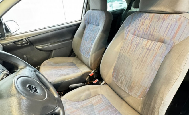 GM - Chevrolet Celta Spirit 1.4 MPFI 8V 85cv 3p 2007 Gasolina-11
