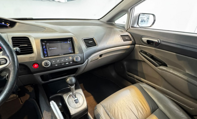 Honda Civic Sed. LXL/ LXL SE 1.8 Flex 16V Aut. 2010 Flex-18