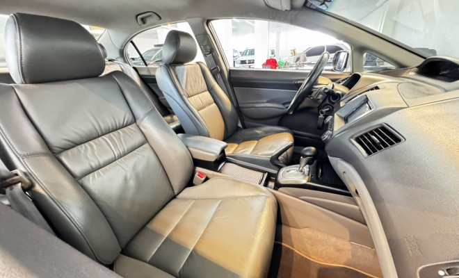 Honda Civic Sed. LXL/ LXL SE 1.8 Flex 16V Aut. 2010 Flex-23
