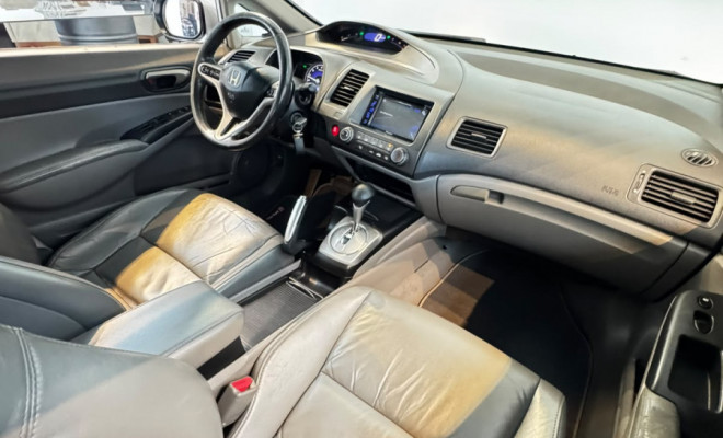 Honda Civic Sed. LXL/ LXL SE 1.8 Flex 16V Aut. 2010 Flex-17