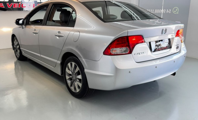 Honda Civic Sed. LXL/ LXL SE 1.8 Flex 16V Aut. 2010 Flex-24