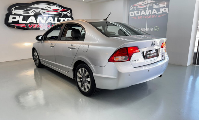 Honda Civic Sed. LXL/ LXL SE 1.8 Flex 16V Aut. 2010 Flex-27