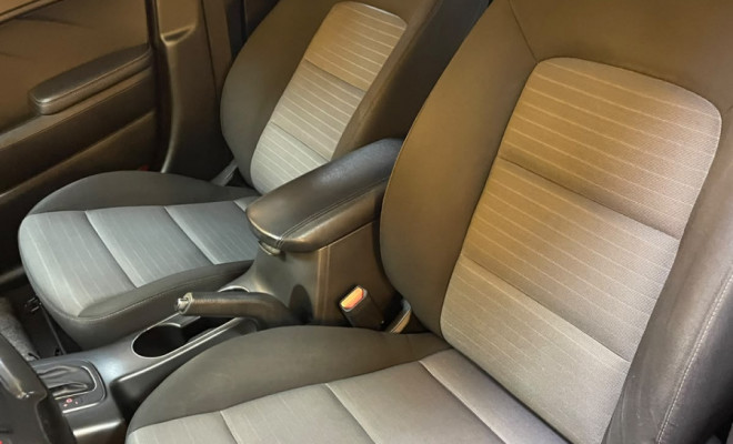 Kia Motors Cerato 1.6   Aut. 2016 Flex   ÓTIMO EM CONFORTO E ACABAMENTO-6