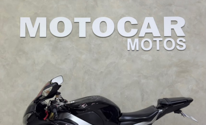 HONDA CBR 1000 RR Fireblade 2010 Gasolina-4
