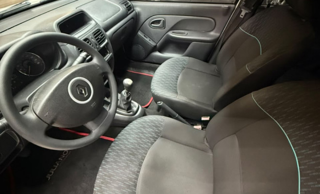 Renault Clio Expression 1.0 16V Hi-Flex 2015-6