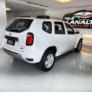 Renault DUSTER DAKAR 4x2 2.0 Hi-Flex 16V Aut. 2017 Flex-7