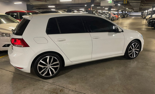 VW - VolksWagen Golf Comfortline 1.4 TSI 140cv Aut. 2014 Flex-7