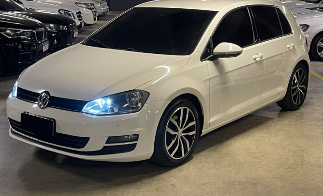 VW - VolksWagen Golf Comfortline 1.4 TSI 140cv Aut. 2014 Flex-9