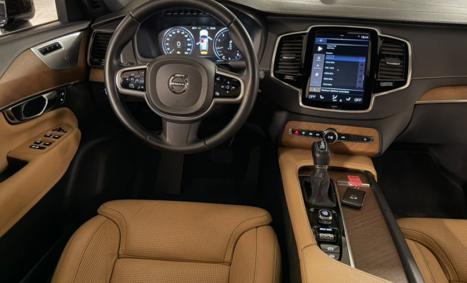 Volvo XC 90 T-6 INSCRIPTION 2.0 320CV 5p 2019 Gasolina-4