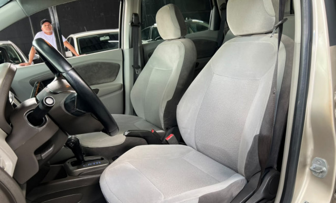 GM - Chevrolet SPIN LTZ 1.8 8V Econo.Flex 5p Aut. 2015 Flex-7