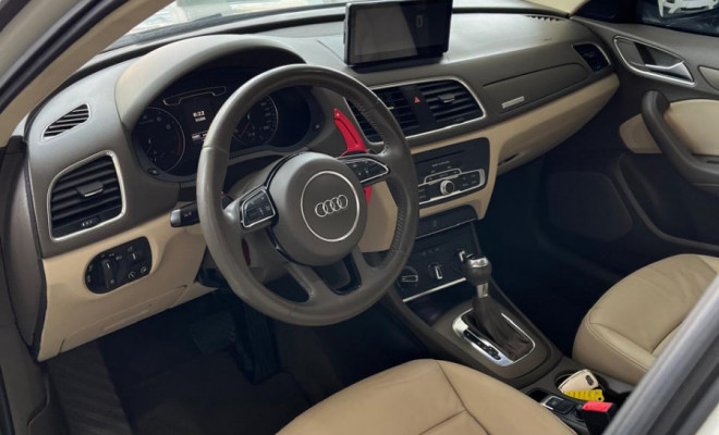 Audi Q3 2.0 TFSI Quat. 170/180cv S-tronic 5p 2013 Gasolina-5