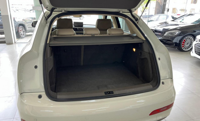 Audi Q3 2.0 TFSI Quat. 170/180cv S-tronic 5p 2013 Gasolina-8