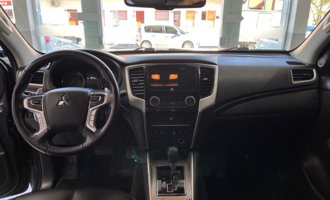 Mitsubishi L200 Triton Sport HPE 2.4 CD Diesel Aut. 2024 Diesel-1